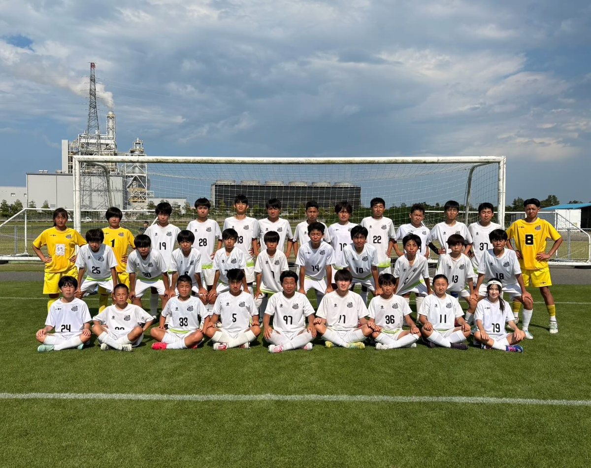 学年をこえて集まった選手たちの集合写真